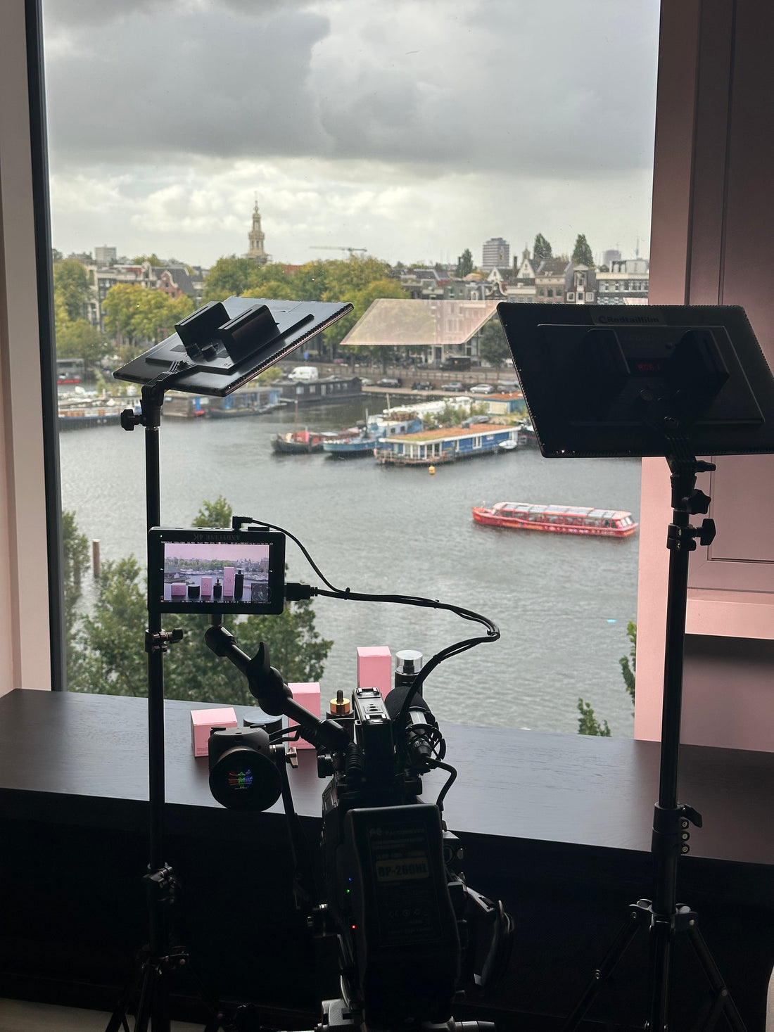 Ontdek Annaluisa's (Founder van Cáliz) ervaring bij SBS6 met Cáliz Cosmetics — de hibiscus skincare-lijn van Nederland. Natuurlijke huidverzorging die simpel én effectief is. 🌺